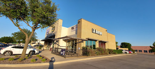 Restaurants LA Burger (Hebron & Midway) in Carrollton TX