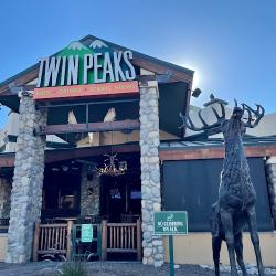 Restaurants Twin Peaks Camelback in Phoenix AZ